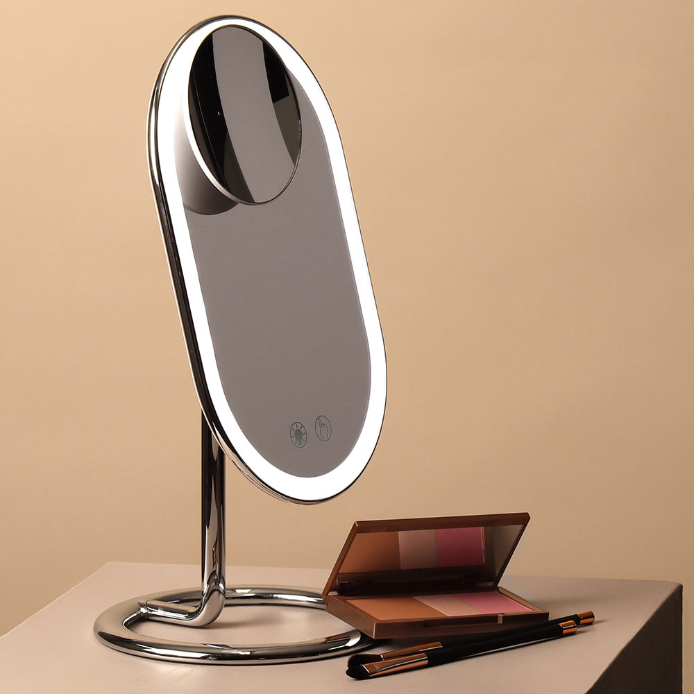 Lara 10x Magnifying Mirror for Vera